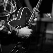 Admiral Fallow - List pictures