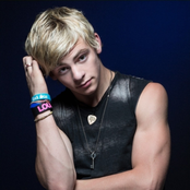 Ross Lynch - List pictures