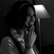 Camelia Jordana - List pictures