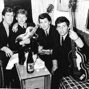 Searchers - List pictures