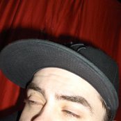 Mc Chris - List pictures