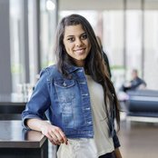 Mélanie René - List pictures