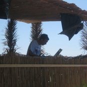 Lone - List pictures