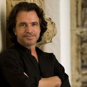 Yanni - List pictures