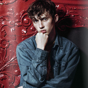 Troye Sivan - List pictures