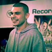 Medium - List pictures