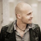 Juha Tapio - List pictures