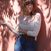 Chelsea Lankes - List pictures