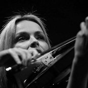 Sharon Corr - List pictures