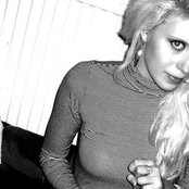 Amanda Jenssen - List pictures