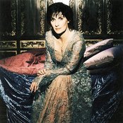 Enya - List pictures