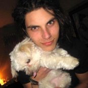Samuel Larsen - List pictures