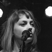 Angel Olsen - List pictures