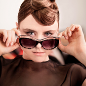 Kiesza - List pictures