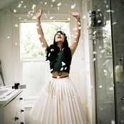 Feist - List pictures