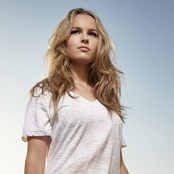 Bridgit Mendler - List pictures