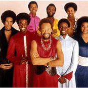 Earth Wind & Fire - List pictures