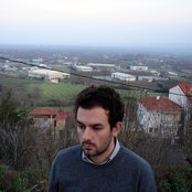 Larry Gus - List pictures