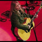 Jann Arden - List pictures