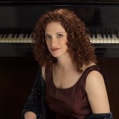 Robin Spielberg - List pictures