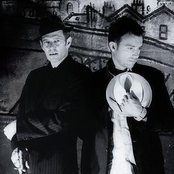 Good The Bad & The Queen - List pictures