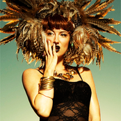 Neon Hitch - List pictures