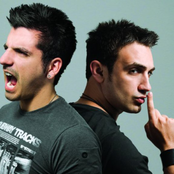 Tenishia - List pictures