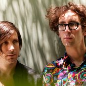 Poolside - List pictures