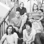 Far-less - List pictures