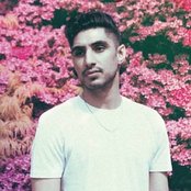 Leo Kalyan - List pictures