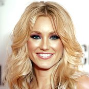 Whitney Duncan - List pictures