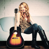 Victoria Banks - List pictures