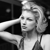 Faith Hill - List pictures
