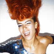 Eva Simmons - List pictures