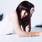 Emily Vaughn - List pictures