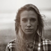 Billie Marten - List pictures