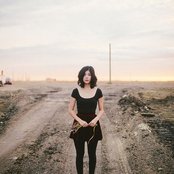 Daniela Andrade - List pictures