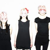 Nisennenmondai - List pictures