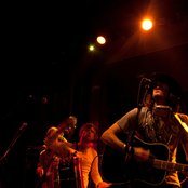 Elvis Perkins In Dearland - List pictures