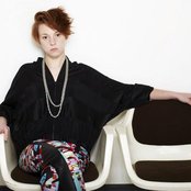 La Roux - List pictures