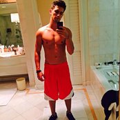 Asher Monroe - List pictures