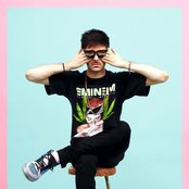 Left Boy - List pictures