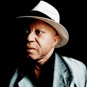 Salif Keita - List pictures
