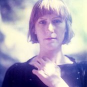 Laura Gibson - List pictures