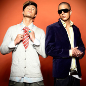 Nik & Jay - List pictures