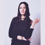 Rozzi Crane - List pictures