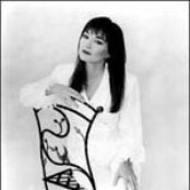Lari White - List pictures
