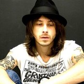 Beto Lee - List pictures