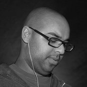 Sidney Samson - List pictures