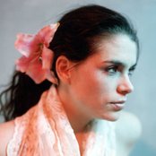 Leona Naess - List pictures